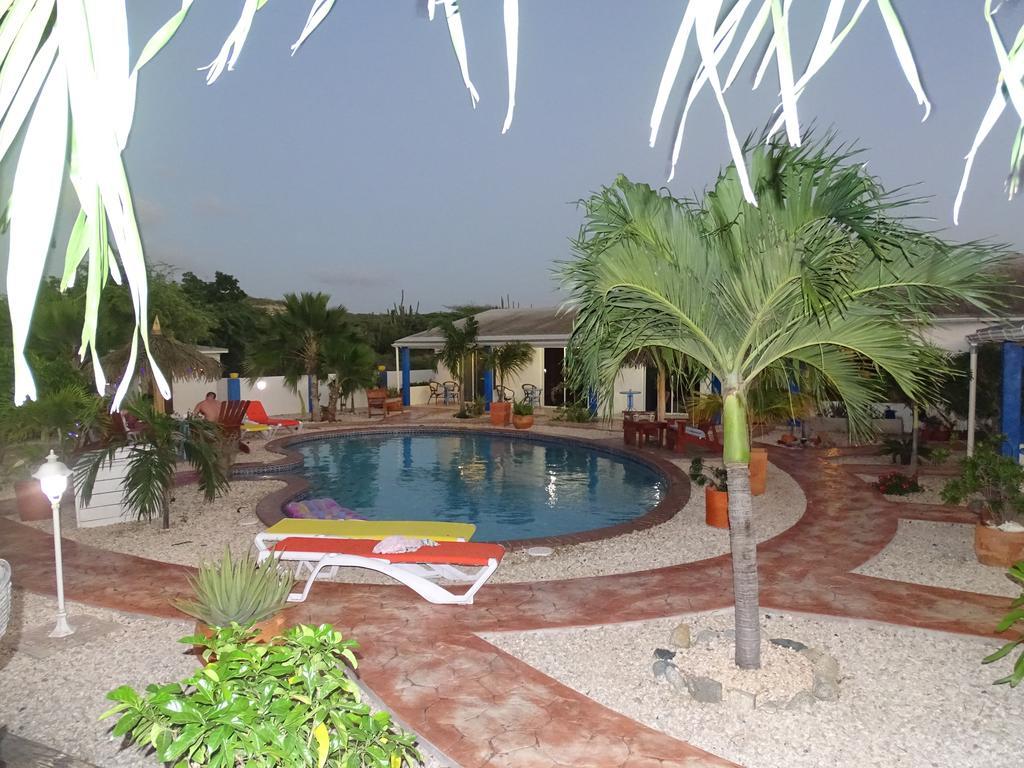 Hacienda Wayaca Apartments Ораньестад Экстерьер фото