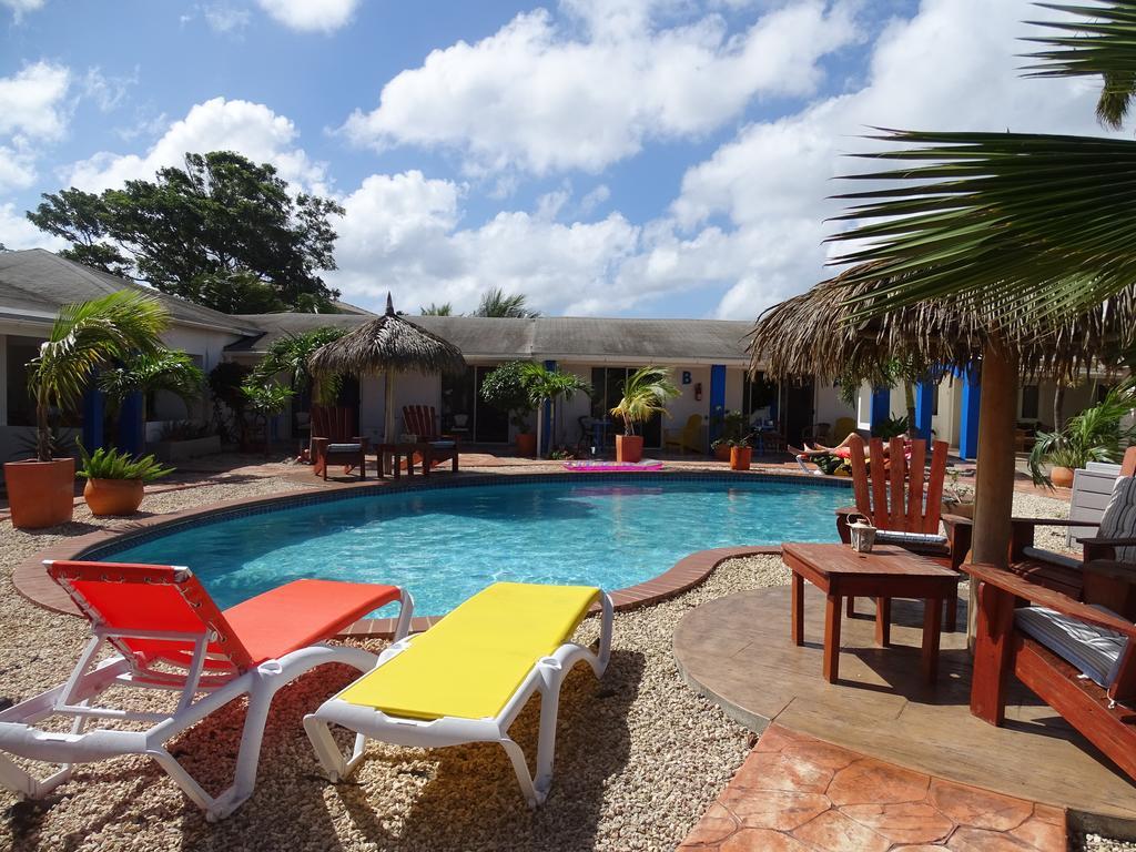 Hacienda Wayaca Apartments Ораньестад Экстерьер фото