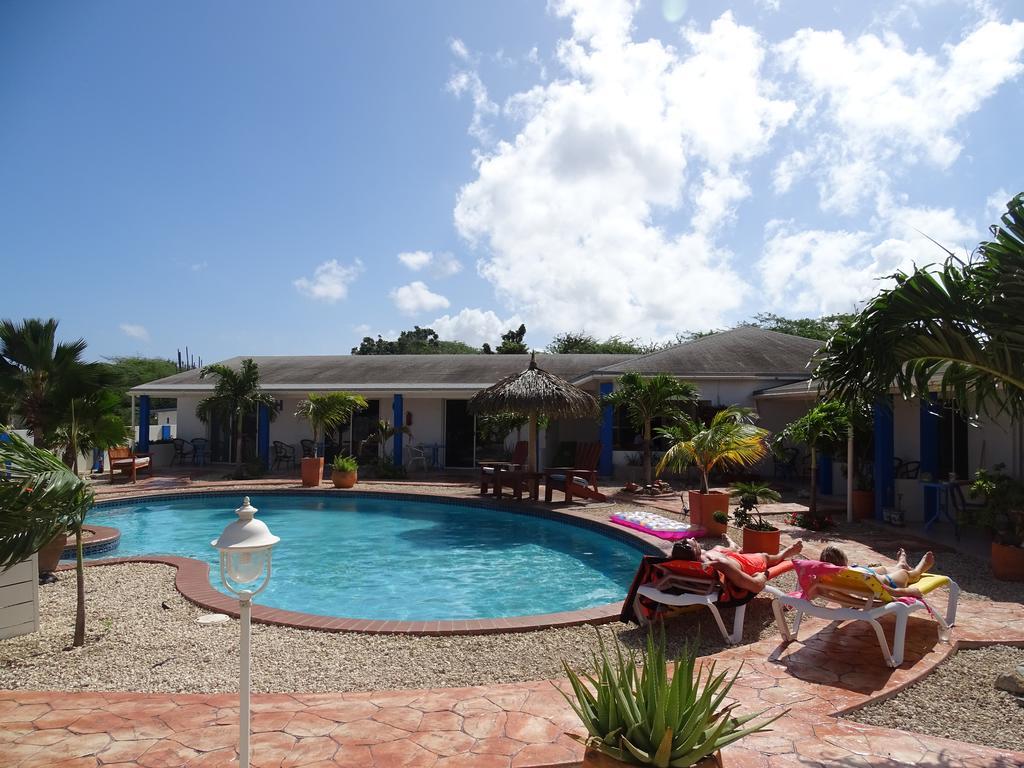 Hacienda Wayaca Apartments Ораньестад Экстерьер фото
