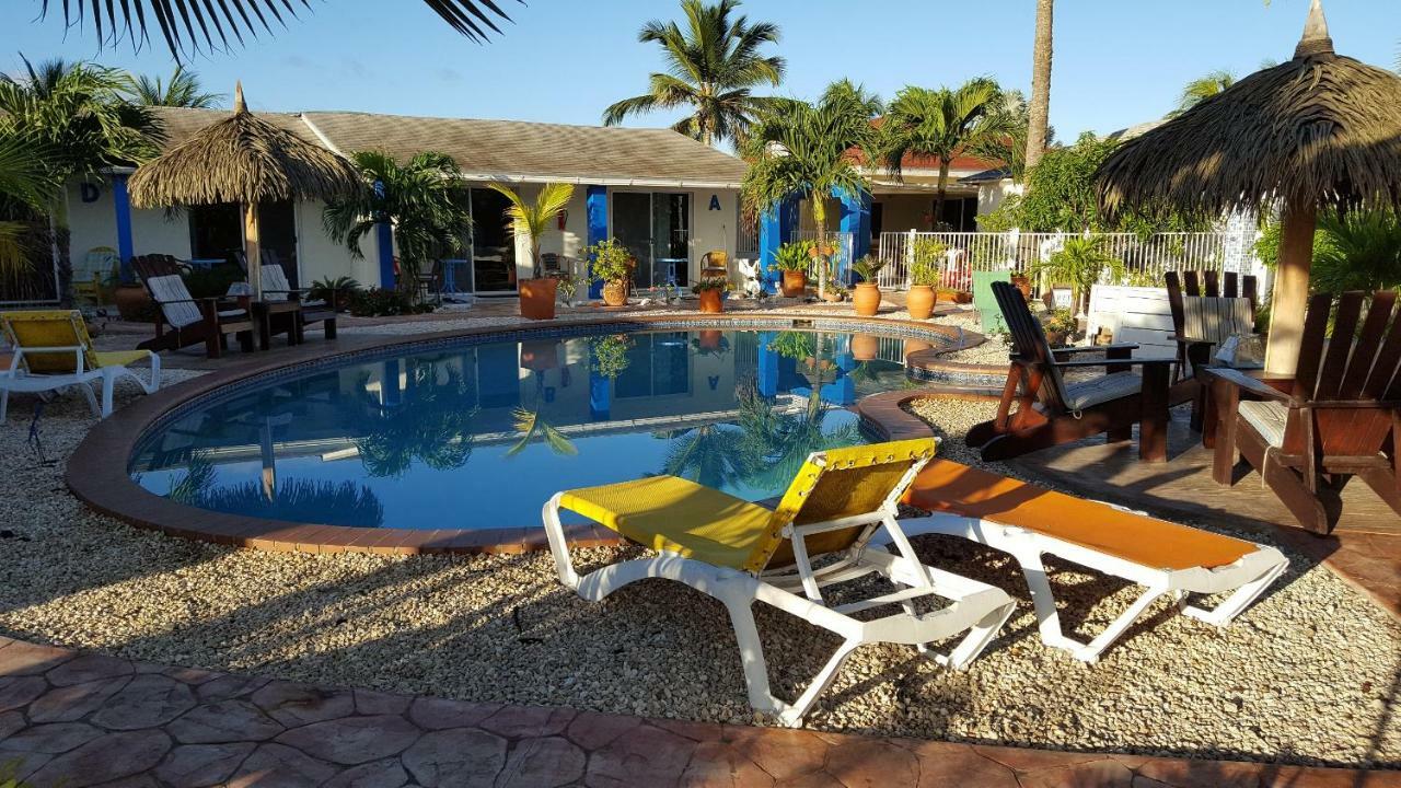 Hacienda Wayaca Apartments Ораньестад Экстерьер фото